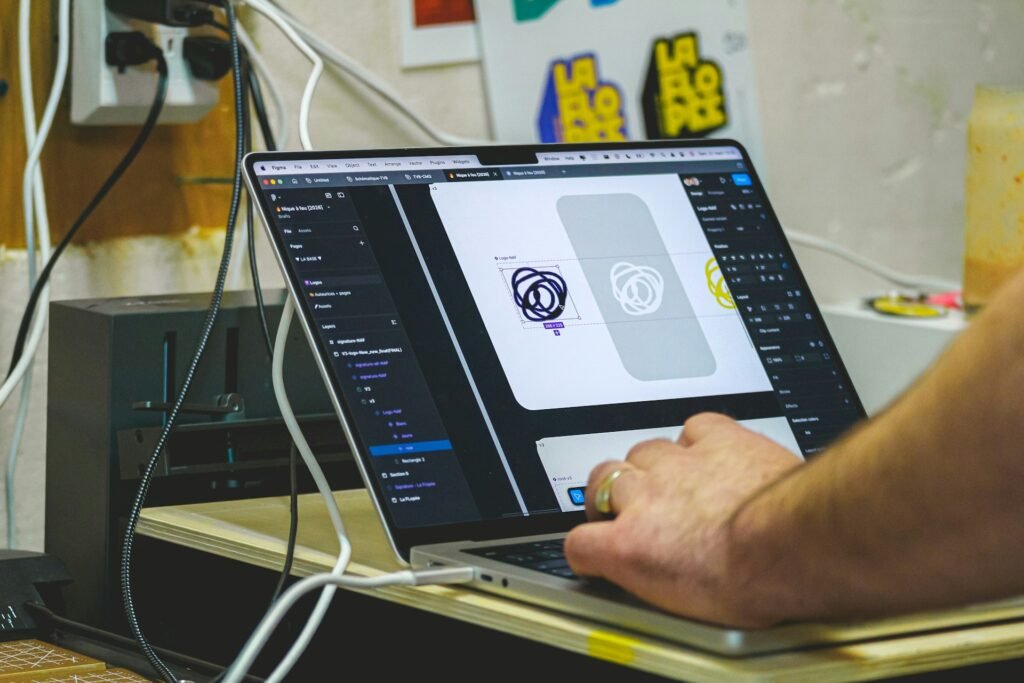 Logo Design Services in 2026 – How to Choose & What to Expect